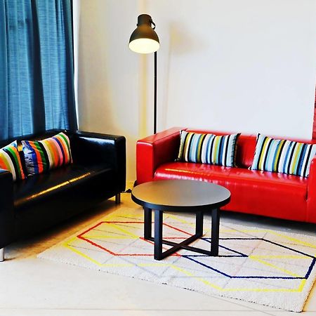 Roomies Suites Бату Феринги Екстериор снимка