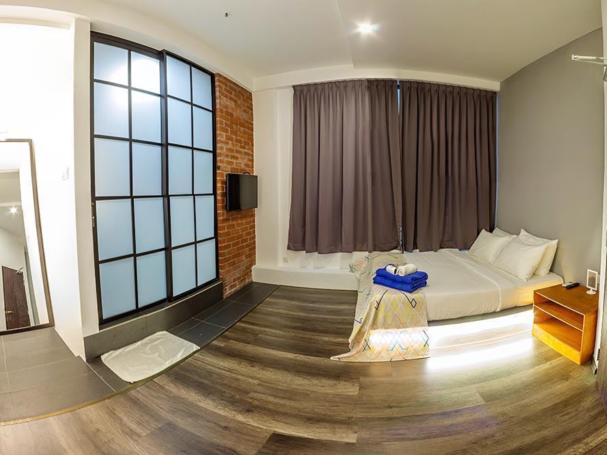 Roomies Suites Бату Феринги Екстериор снимка